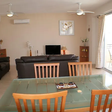 Trevs Argaka, Aristo 2, Block 4, Apt 209 * Argaka